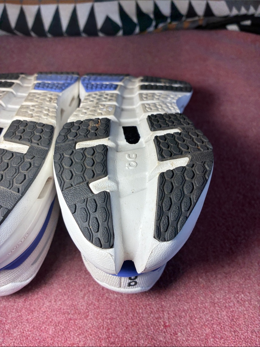 ON RUNNING Cloudrunner Performance Active Shoes - Picture 14 of 16
